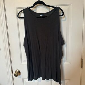 Old Navy Charcoal Muscle Tee